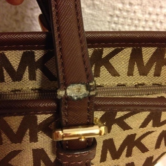MICHAEL KORS SIG MK  LOGO TOTE front pocket